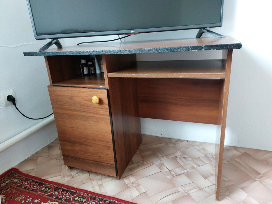 Продам тумбу под телевизор (тумба, тумбочка)