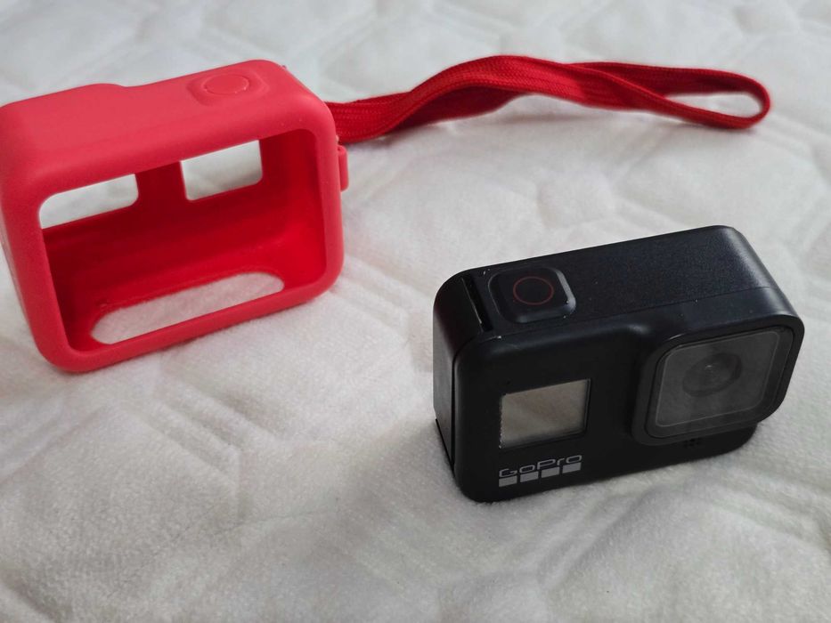 Экшн-камеру GoPro HERO8 Black (б/у)