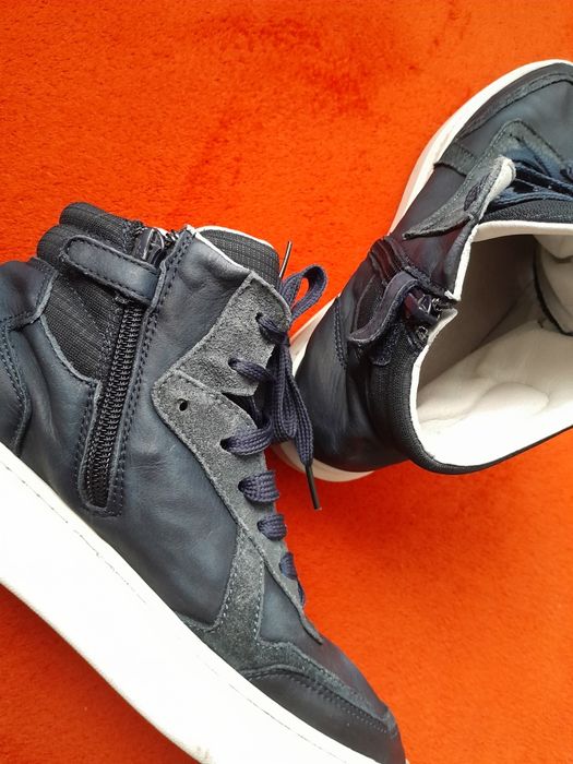 Ghete din piele naturala mărimea 38 ( 23-23,5 cm )