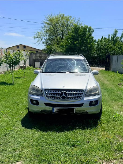 Vând sau schimb Mercedes ML 320. 4 matic