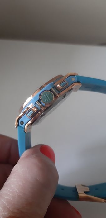 Ceas unisex ,nou din titan ,cristale swarovski si curea din silicon