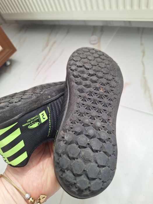 Детски футболни обувки Kipsta