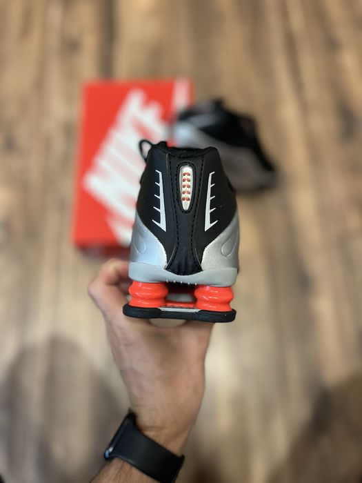 Nike SHOX R4 BV1111-008