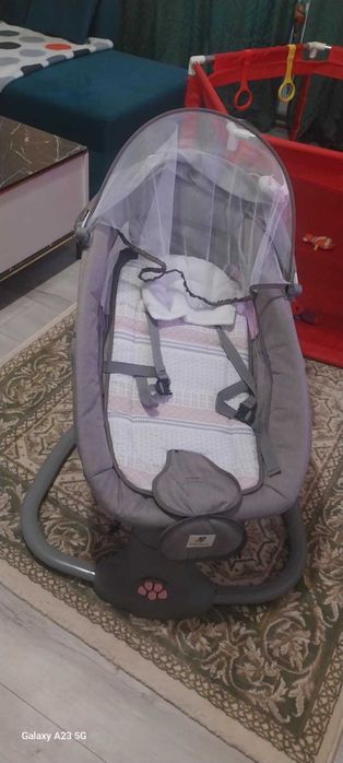 Vand  leagan nou si scoica aproape noua