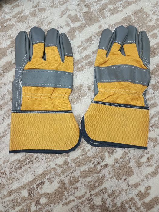 Перчатка Сатылады багасы 250тг штук