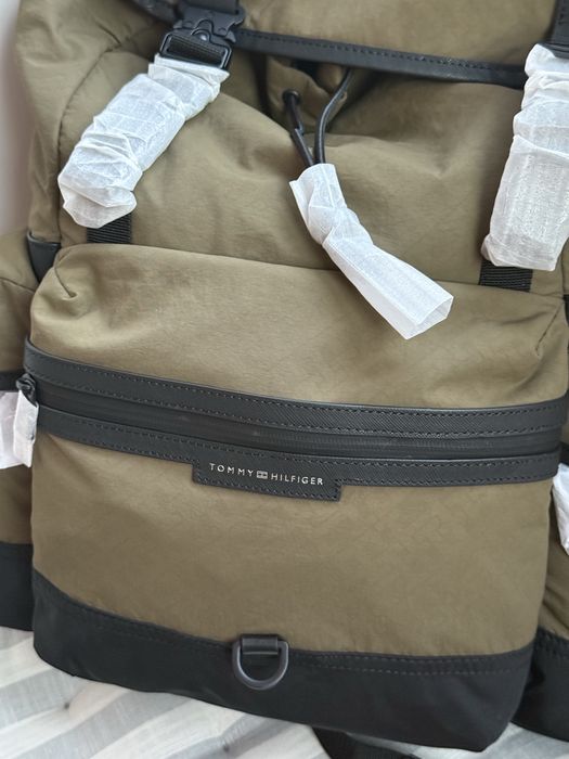 Tommy Hilfiger AM0AM12496MSH Hydro rucsac drumetii kaki nou original