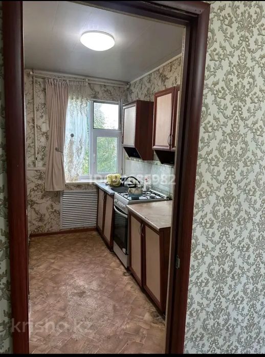 Продается квартира барачного типа. Угловая