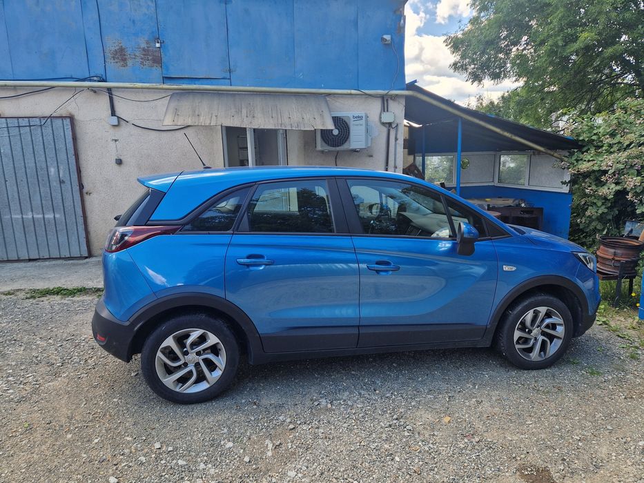 Vând Opel Crossland