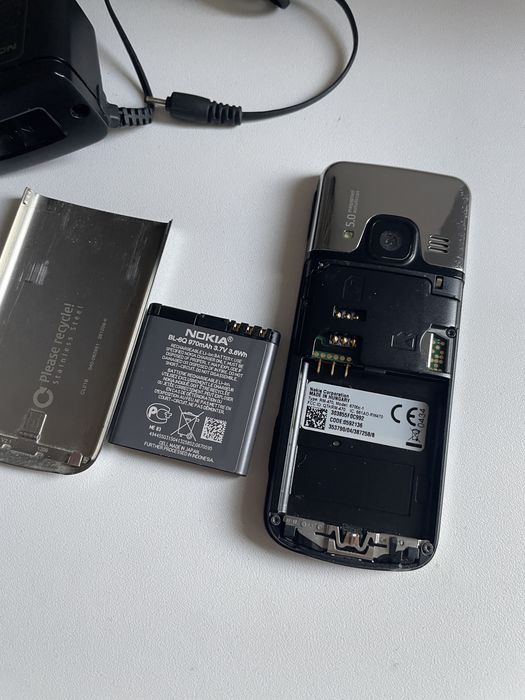 Telefon NOKIA 6700 Clasic 3G, Chrome