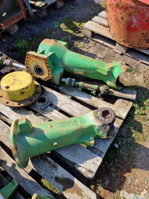 Carcasa punte fata tractor John Deere 7610,7710,7810 — poza 2