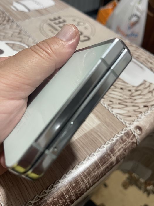 Samsung Z Flip 5