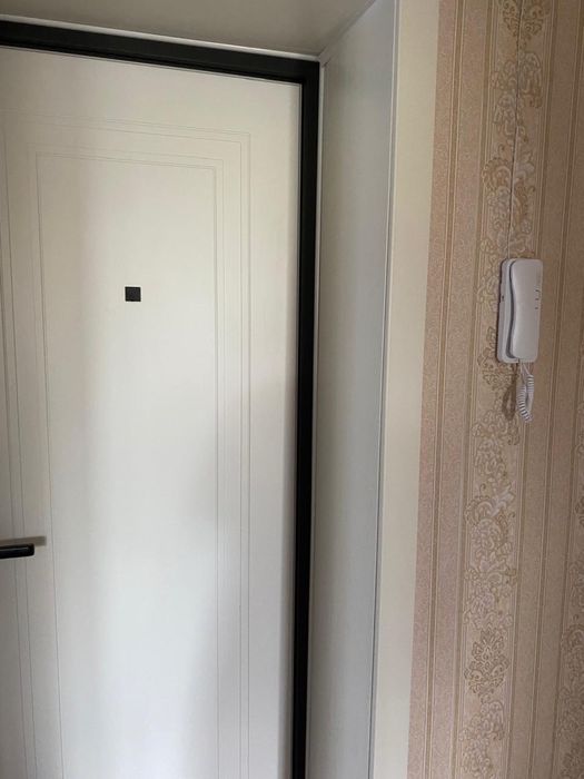 Продам трехкомнатную квартиру