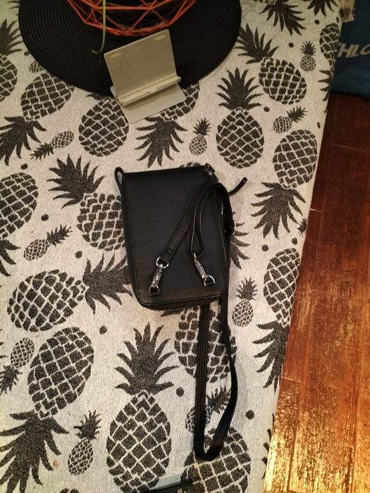 Borseta bărbați  de culoare neagra