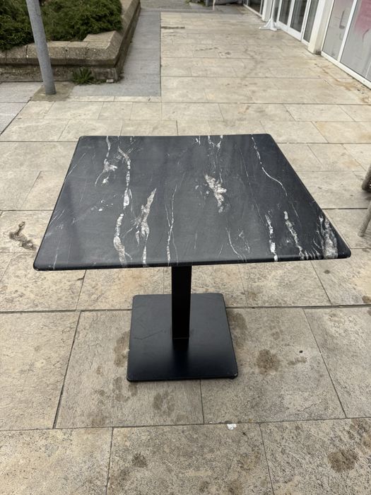 Столове и маси (външна и вътрешна употреба)