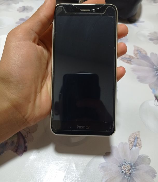 Huawei p8 Lite srocno narhini kelishamiz