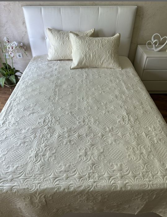 Покривало за легло крем