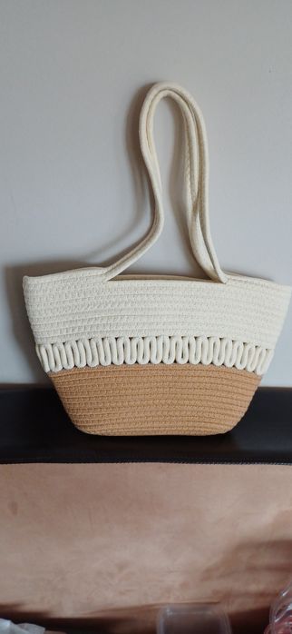 Продавам дамска чанта