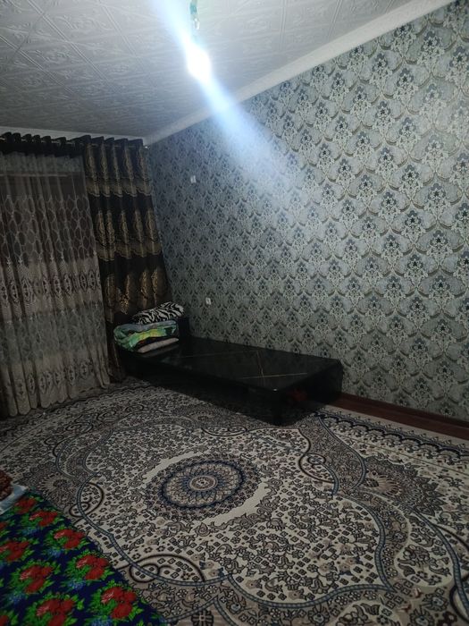 Kvartira sotiladi 1 xona 2xona qilingan