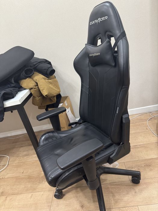 Продам кресло DxRacer