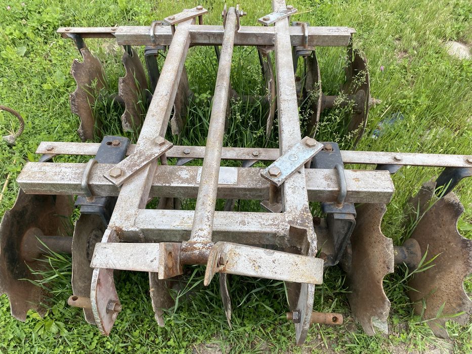 Продам мини трактор , косилка , телега самосвал , дискователь