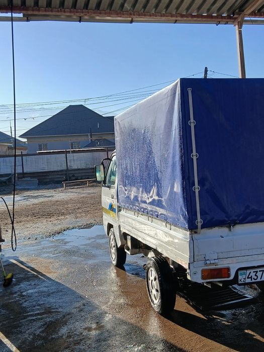 Лаво дамас на ходу