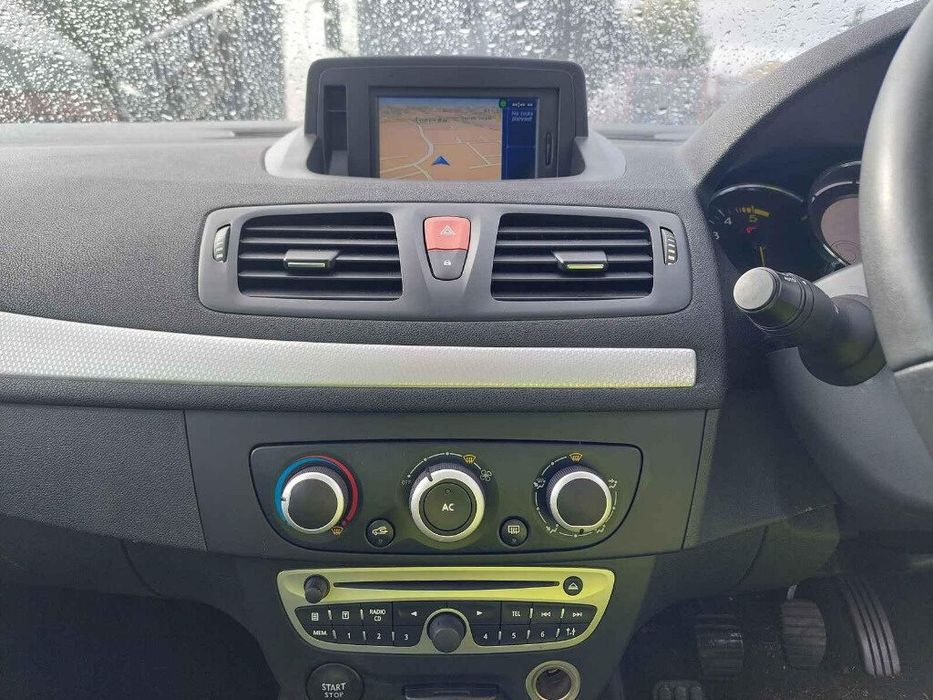 Consola centrala Renault Megane 3 (2008-2012) 2011