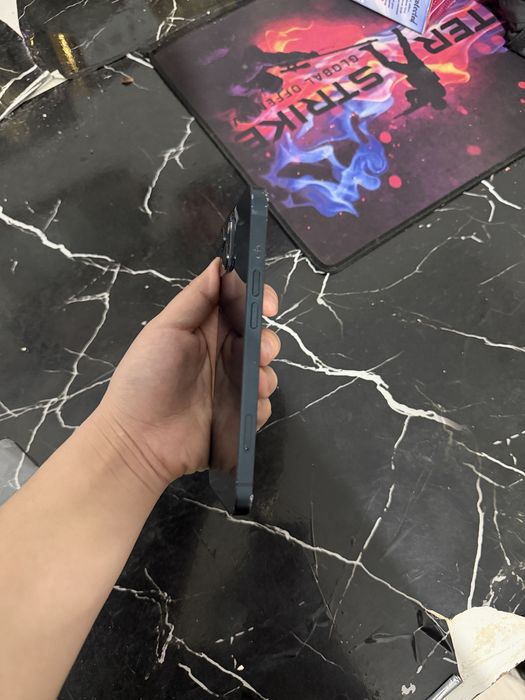 Продам iPhone 13 128g