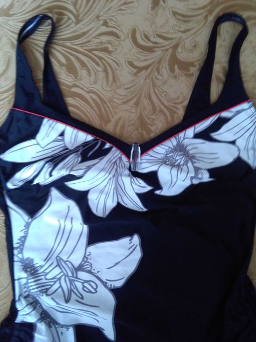 Закрытый купальник Германия