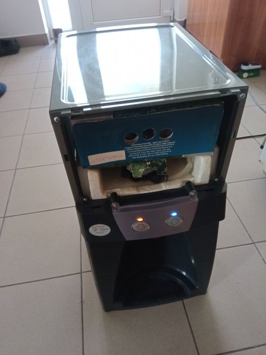 Dozator apă rece caldă La Fântână