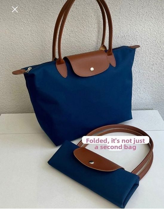 Удобна дамска чанта за рамо по модел Longchamp M