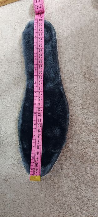 Продам мужские ботинки