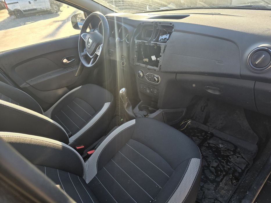 Dezmembrez Sandero Stepway 2018 1.5 dci varianta full