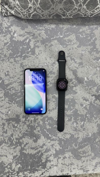 Продам Iphone 12 и APPLE WATCH SE1