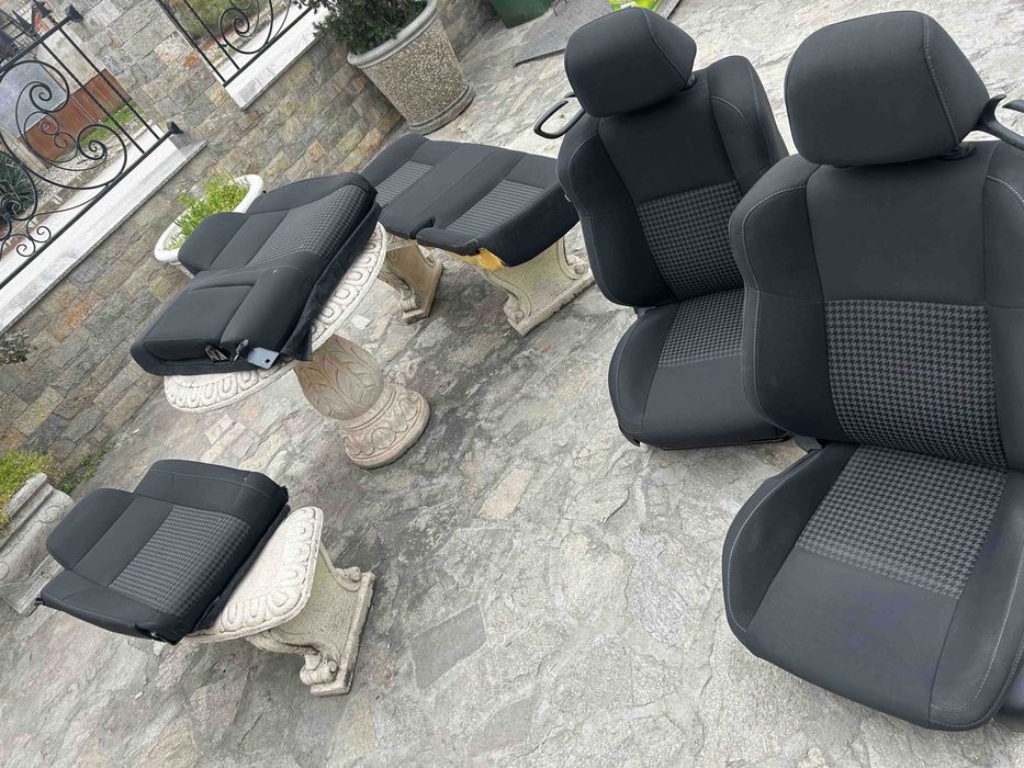 комплект седалки dodge challenger