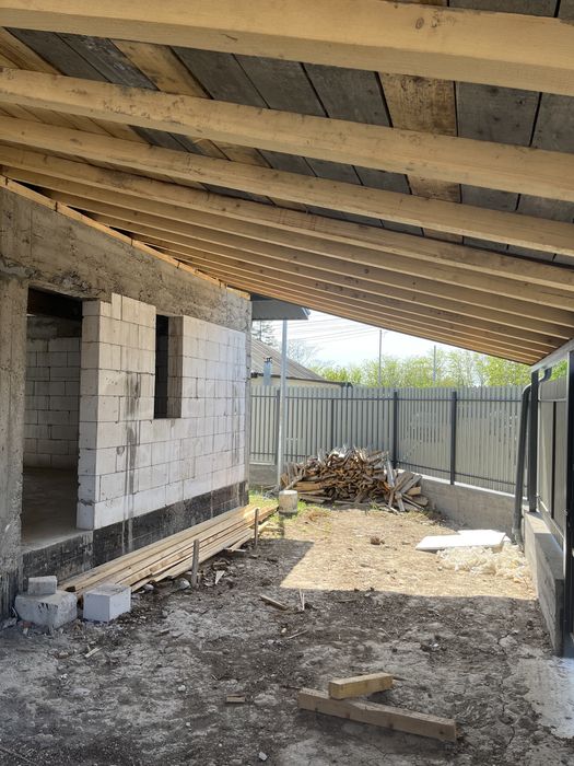 De vanzare 2 garsoniere cu curte individuala