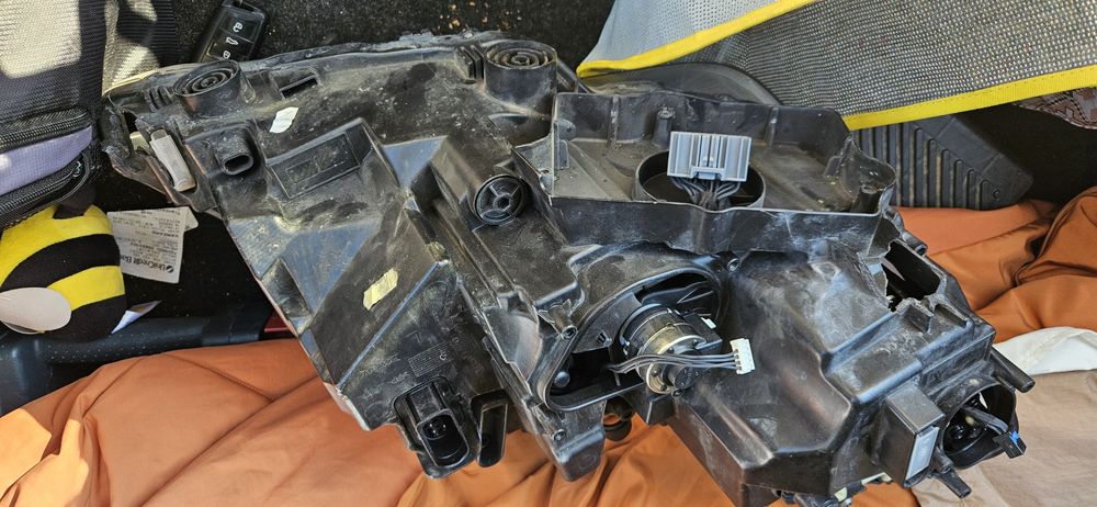 Vând droser pentru Far Led VW Seat