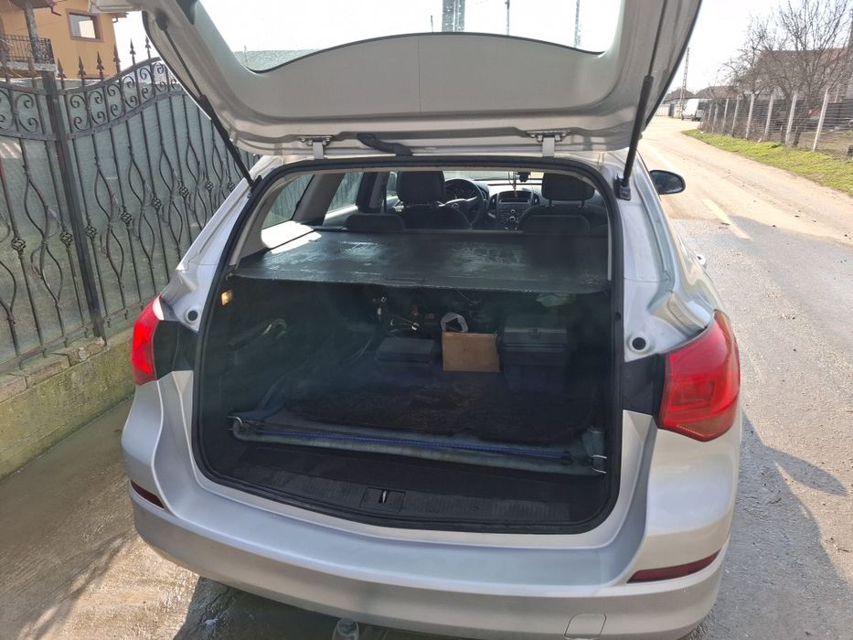 Se vinde Opel astra j