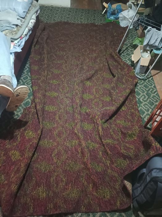 Продаются паласы и перьевые подушки