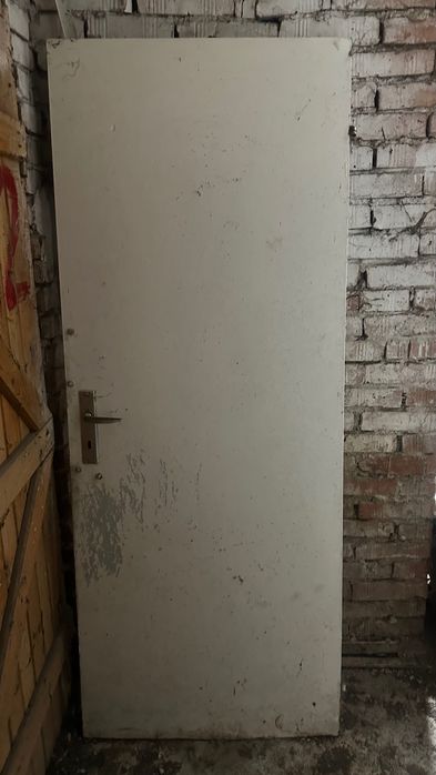 Дървени врати 2 броя - 195х73.5см. и 190х75см.