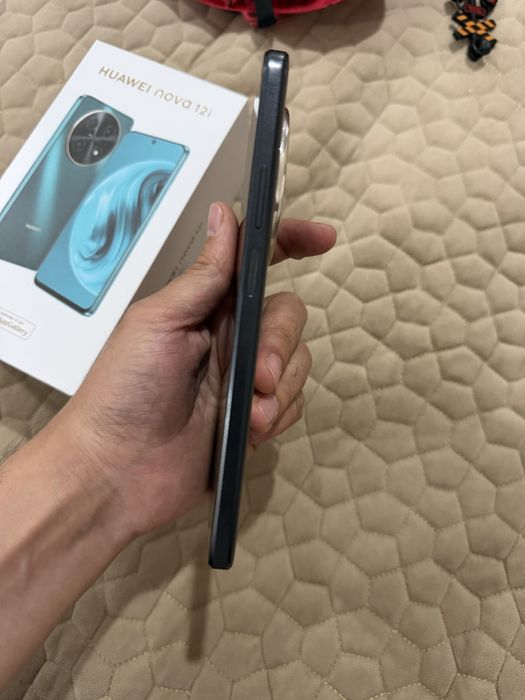 Huawei nova12i в хорошом состояние