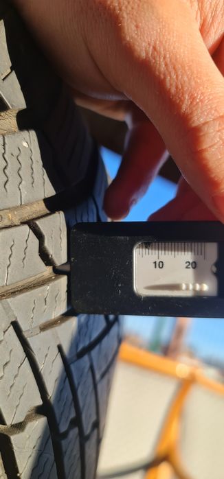 Зимни  гуми 225/45/17 като нови!