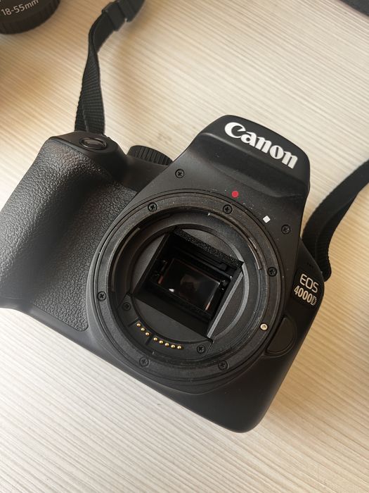 Canon EOS 4000D + 2 obiective