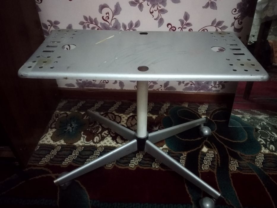 Железная Подставка для телевизора