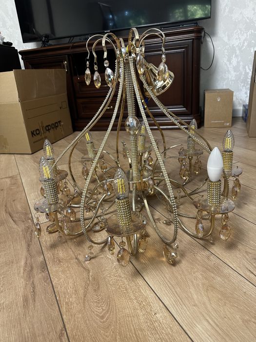 Люстра  объемная