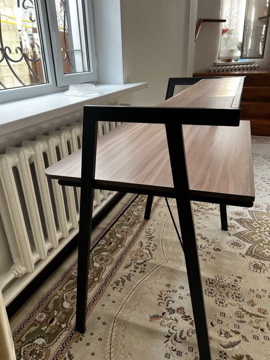 Стол учебный в отличном состоянии