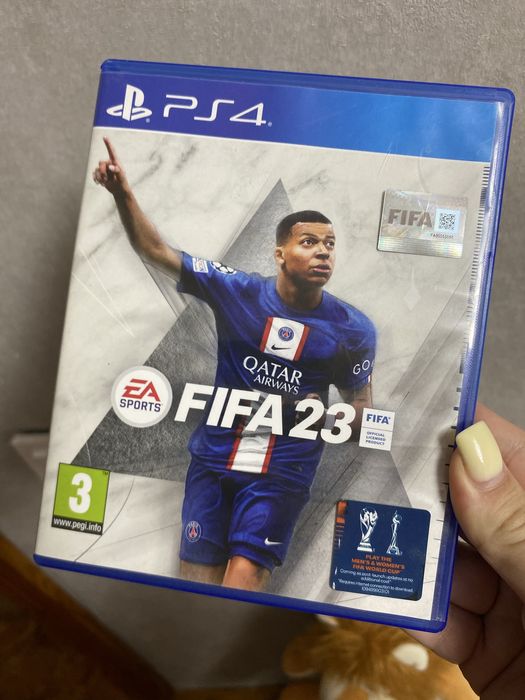 Продам Ps 4 slim 1000gb