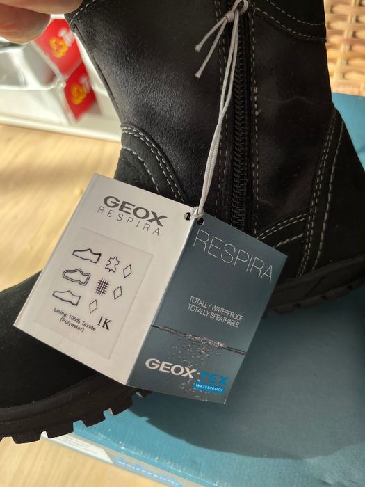 Cizme noi Geox din piele naturală, mărime 32