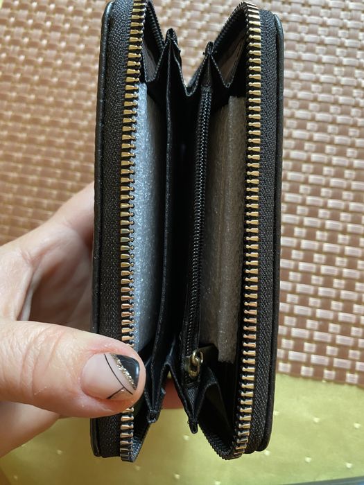 Дамски и мъжки портфейли