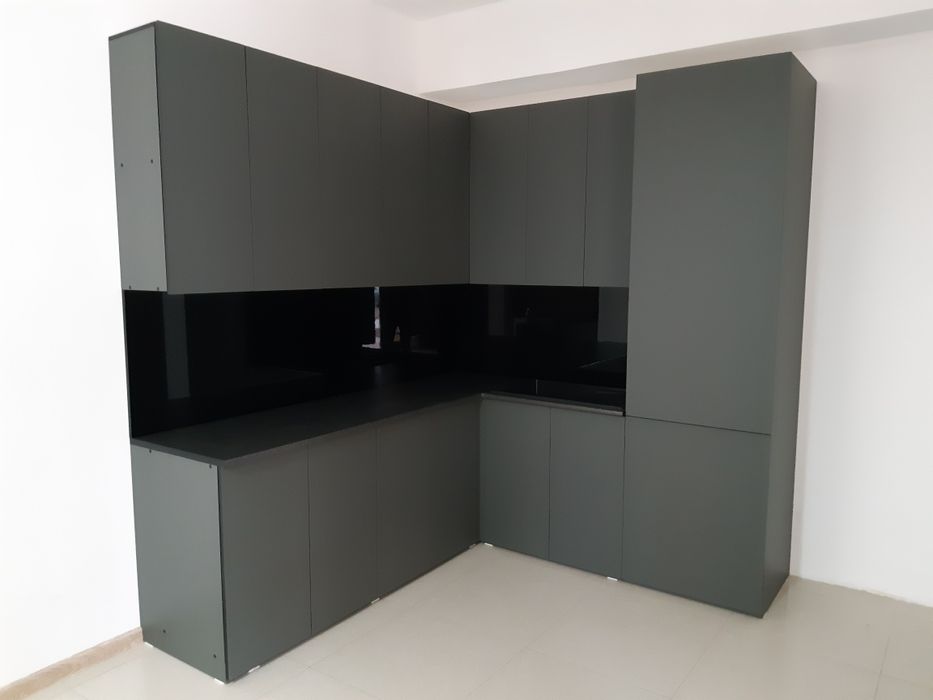 Хай-тек стильда мебельлар.