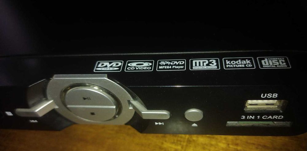 ДВД плеер китайский.AVA